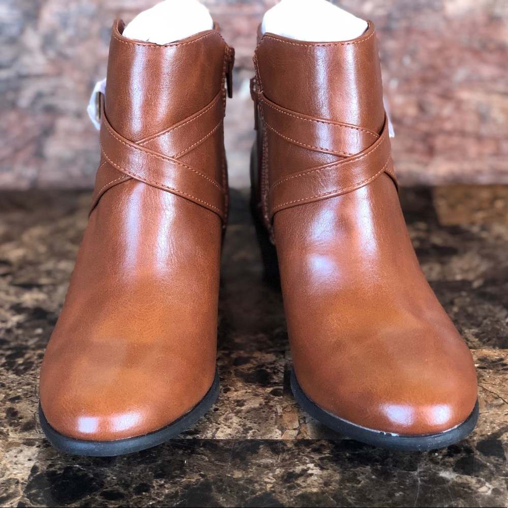 NEW Karen Scott Falonn Ankle Booties - Picture 7 of 10